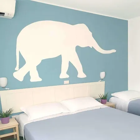 Aloha Hotell 3*